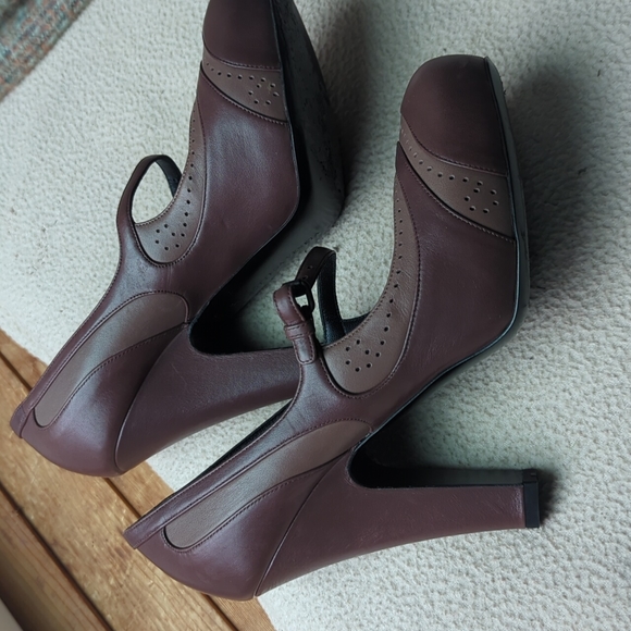 Bottega Veneta Mary Jane pumps 4” heels 37.5 - Picture 11 of 11